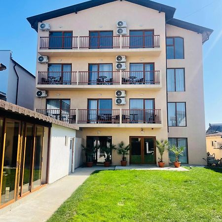 Pensiunea Riviera Костинещи Екстериор снимка