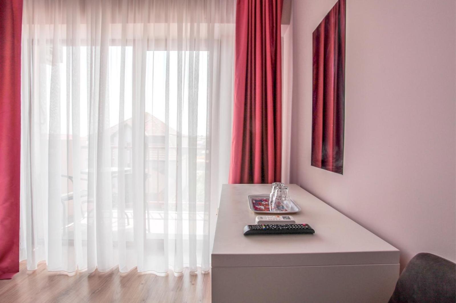 Pensiunea Riviera Костинещи Екстериор снимка